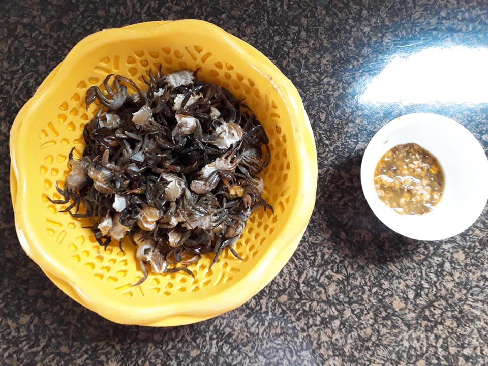 C&aacute;ch nấu canh cua đồng rau mồng tơi ngon