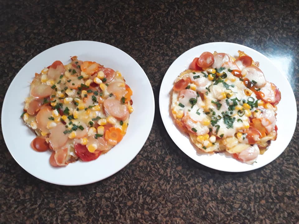 C&aacute;ch l&agrave;m pizza từ khoai t&acirc;y đơn giản kh&ocirc;ng cần l&ograve; vi s&oacute;ng