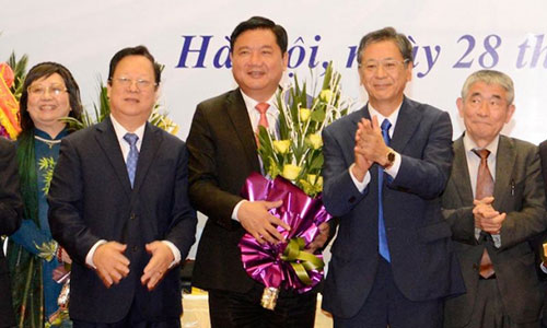 Bộ trưởng Thăng nhậm chức l&agrave;m Chủ tịch Hội Hữu nghị Việt - Nhật ng&agrave;y 28/3
