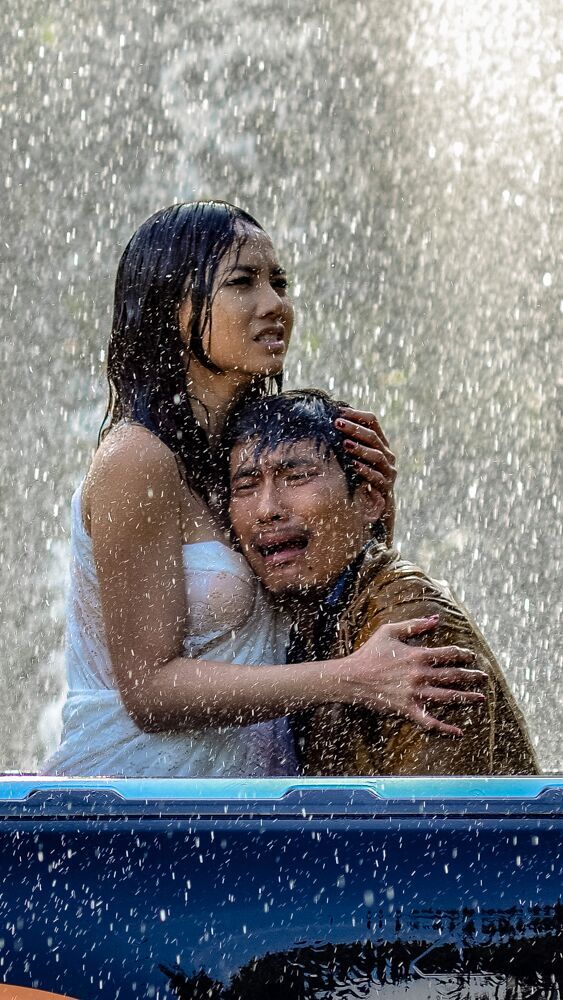 Đinh Ngọc Diệp &lsquo;vướng t&igrave;nh tay ba&rsquo; sau khi đ&iacute;nh h&ocirc;n c&ugrave;ng Victor Vũ