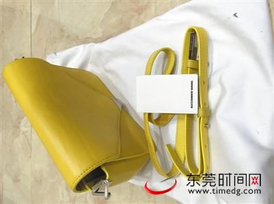 T&uacute;i x&aacute;ch c&oacute; h&agrave;m lượng ch&igrave; cao qu&aacute; mức cho ph&eacute;p dễ g&acirc;y v&ocirc; sinh nữ, bệnh tim, mất tr&iacute; nhớ...