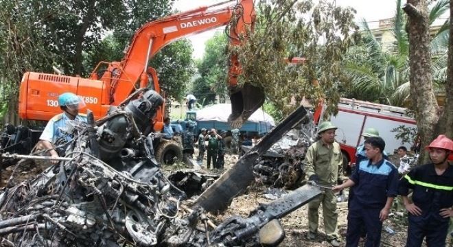 Vào lúc 7h46 phút ngày 7/7, máy bay trực thăng Mi171 mang số hiệu 01 của Trung đoàn Không quân trực thăng 916, Sư đoàn Không quân 371, thuộc Quân chủng Phòng không - Không quân bay huấn luyện nhảy dù đã bị mất liên lạc và rơi tại thôn Hòa Lạc, xã Bình Yên, huyện Thạch Thất, Hà Nội.
