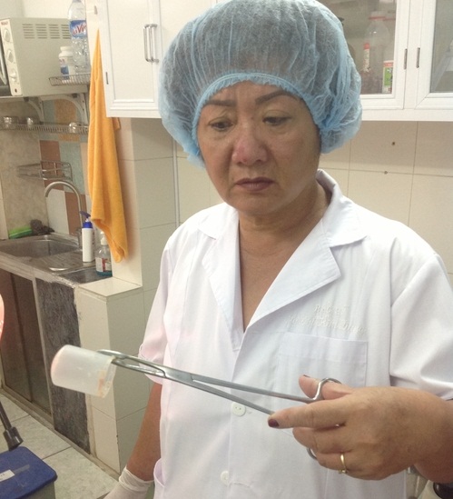 Dị vật trong cơ thể người d&ugrave;ng đồ chơi t&igrave;nh dục