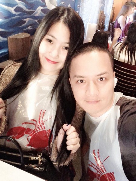 Hương Tràm bị Cao Thái Sơn dụ dỗ ăn Crawfish đến nghiện