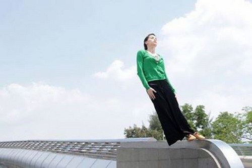 Hồ Ngọc Hà Mối tình xưa là một sáng tác của nhạc sĩ trẻ Châu Đăng Khoa viết riêng cho Hồ Ngọc Hà.