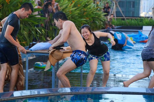 H&agrave;o hứng gi&agrave;nh giật  để c&oacute; trong tay những nguy&ecirc;n liệu thiết kế.