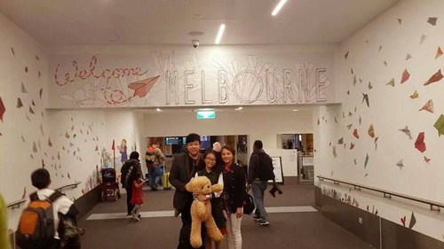 Phương Mỹ Chi đ&atilde; c&oacute; mặt tại s&acirc;n bay Melbourne &Uacute;c.