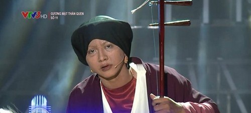 Ho&agrave;i L&acirc;m được coi l&agrave; một hiện tượng mới trong l&ograve;ng kh&aacute;n giả h&acirc;m mộ khi ch&iacute;nh anh l&agrave; một trong những người trẻ hiếm hoi gi&uacute;p nghệ thuật xẩm sống lại sau một thời gian d&agrave;i bị qu&ecirc;n l&atilde;ng.