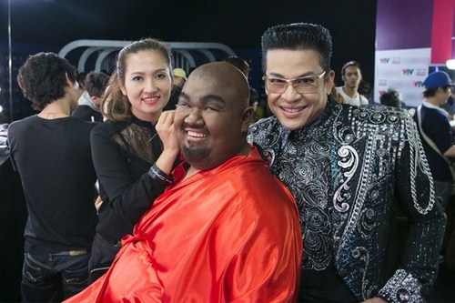 Vương Khang h&oacute;a th&acirc;n th&agrave;nh Cee Lo Green.
