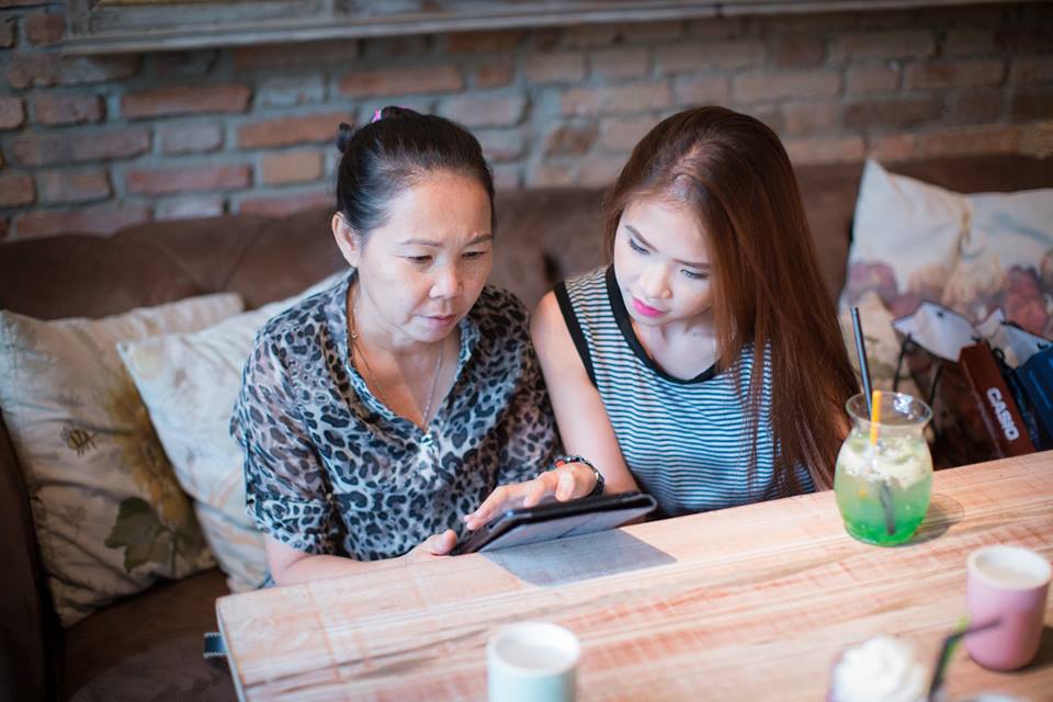Ít ai biết rằng mẹ của Khởi My là người đàn bà không may mắn trong hôn nhân