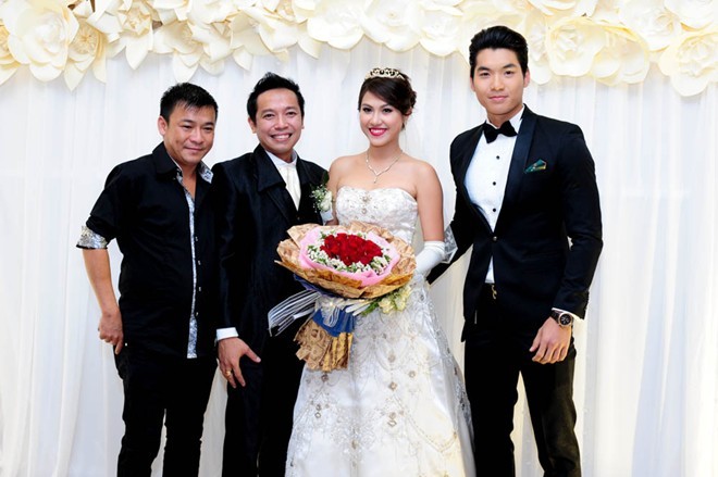 Tháng 7/2013, Trương Nam Thành công khai mối tình với người quản lý Hoàng Yến hơn anh 5 tuổi và là chị gái của Á hậu Hoàng My. Nhưng mối quan hệ không kéo dài lâu, đầu tháng 3/2014, Hoàng Yến lên xe hoa với một người đàn ông khác. Khi thông tin này lên báo, người hâm mộ mới được biết cặp đôi đã chia tay. Dù không được mời nhưng Trương Nam Thành vẫn xuất hiện bảnh bao và bó hoa có bọc giấy gói in hình tiền dành tặng cho cô dâu. Hành động này của Nam Thành bị coi là chiêu bài PR cho bản thân bởi sau đó anh liên tục lên báo để kể lại chuyện tan vỡ với Hoàng Yến