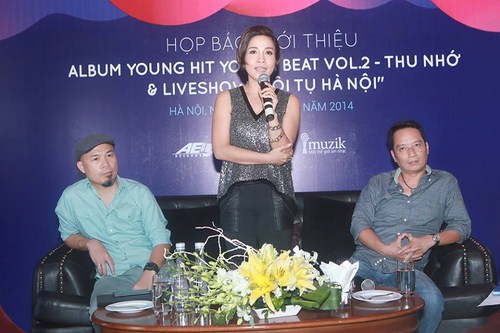 Mỹ Linh trả lời trong buổi họp b&aacute;o về &yacute; tưởng của chuỗi dự &aacute;n