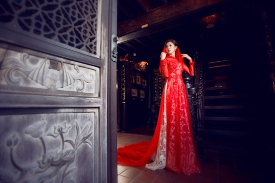 Makeup: Vương Khiêm