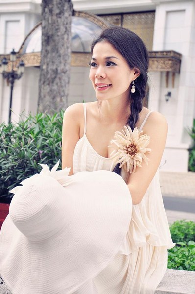 Ca sĩ Mỹ Lễ.