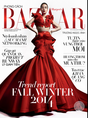 Trương Ngọc &Aacute;nh v&agrave; bộ sưu tập của L&yacute; Gi&aacute;m Tiền tr&ecirc;n trang b&igrave;a của tạp ch&iacute; thời trang Harper&rsquo;s Bazaar Việt Nam 