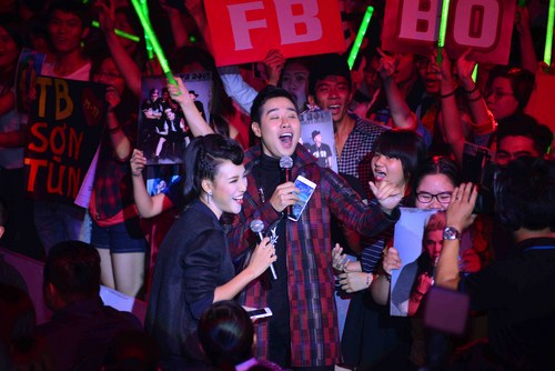 The Remix &ndash; H&ograve;a &acirc;m &aacute;nh s&aacute;ng được v&iacute; như &ldquo;cơn b&atilde;o&rdquo; khi đổ bộ v&agrave;o s&acirc;n chơi thực tế đang tr&agrave;n l&agrave;n tr&ecirc;n truyền h&igrave;nh