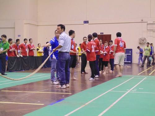 Đội kéo co của Tổng cục Tiêu chuẩn Đo lường Chất lượng nhận được sự cổ vũ nhiệt tình của đông đảo cổ động viên.