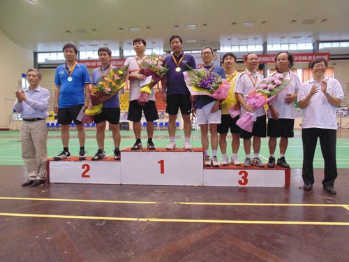 Tổng cục Tiêu chuẩn Đo lường Chất lượng giành giải ba môn tennis độ tuổi trên 41.