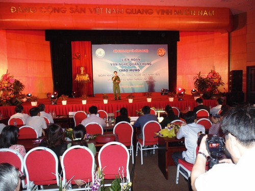 Tiết mục đơn ca.
