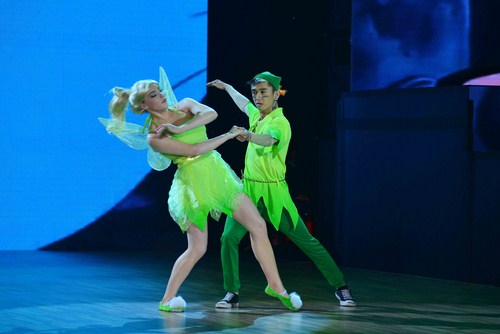 Dumbo và Kristina đã có tiết mục mở màn Liveshow 4 đầy sôi động.