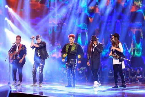 F Band may mắn ở lại sau phần th&igrave; Sing-off 