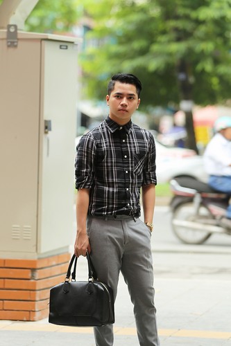 Nh&agrave; thiết kế 18 tuổi qu&aacute;n qu&acirc;n của Project Runway đang tập l&agrave;m quen với cuộc sống tất bật những c&ocirc;ng việc