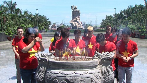 Đ&acirc;y l&agrave; một hoạt động x&atilde; hội mang nhiều &yacute; nghĩa gi&uacute;p c&aacute;c bạn trẻ cảm nhận s&acirc;u sắc niềm tự h&agrave;o 13win OKVIP tựa game giải trí đỉnh cao