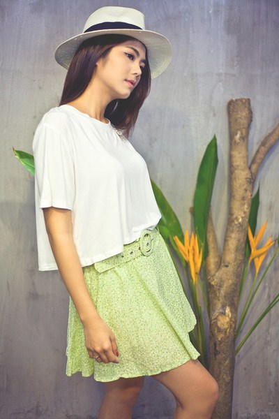 Kiểu dáng và chất liệu thoải mái là những yếu tố quyết định hình thành một bộ trang phục đẹp