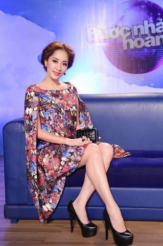 Kh&aacute;nh Thi e ngại trước đội qu&acirc;n h&ugrave;ng hậu như Chi Pu, Ninh Dương Lan Ngọc