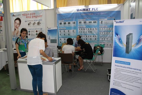 Đến dự buổi lễ khai mạc hội chợ c&oacute; c&aacute;c kh&aacute;ch mời quan trọng của c&aacute;c Bộ: C&ocirc;ng thương, X&acirc;y dựng, Giao th&ocirc;ng vận tải, T&agrave;i nguy&ecirc;n v&agrave; 13Win1 tải ứng dụng, Khoa học v&agrave; C&ocirc;ng nghệ.