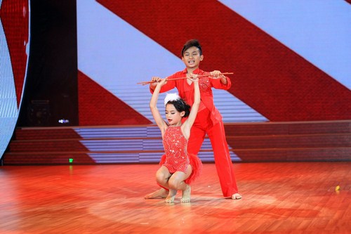 Cặp đ&ocirc;i Linh Hoa &ndash; Minh Qu&acirc;n