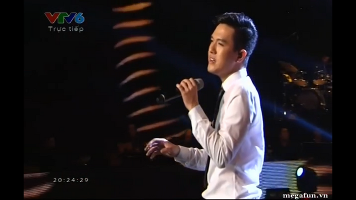 Minh Châu nồng nàn thể hiện 