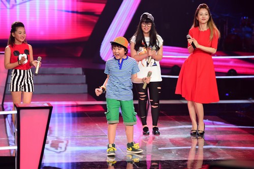 Ho&agrave;ng Anh đối đầu với hai c&ocirc; b&eacute; v&ocirc; c&ugrave;ng dễ thương l&agrave; Thanh Thảo v&agrave; Uyển Nhi