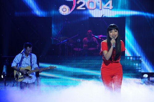 Hải Yến ngọt ng&agrave;o trong Minishow của chồng