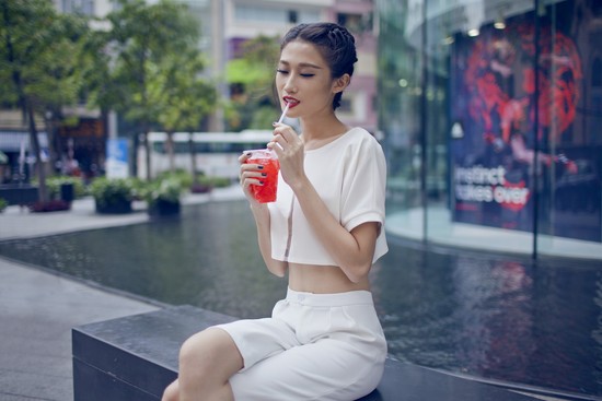 Stylist: Sơn Xoăn