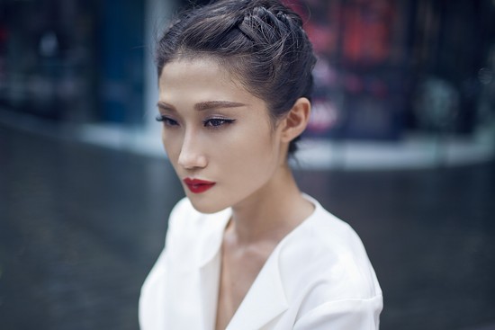 Make up & hair: Charlie Võ Quốc Anh