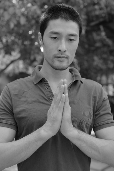Johnny Tr&iacute; Nguyễn cũng tham gia ửng hộ chương tr&igrave;nh
