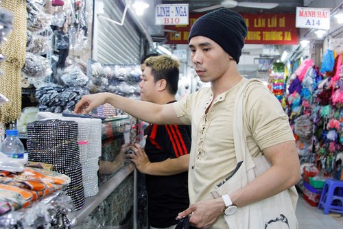 &Aacute;p lực về mặt thời gian đ&atilde; khiến c&aacute;c th&iacute; sinh v&atilde; mồ h&ocirc;i. Ai kh&ocirc;ng nhanh ch&acirc;n chắc chắn sẽ chịu thiệt th&ograve;i.