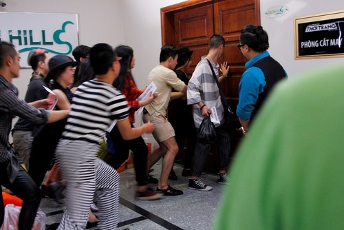 Cuộc hỗn chiến gi&agrave;nh vị tr&iacute; l&agrave;m việc.