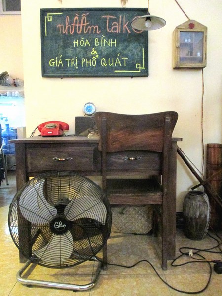 Nh&agrave; Ấm cafe nơi g&igrave;n giữ gi&aacute; trị văn h&oacute;a truyền thống