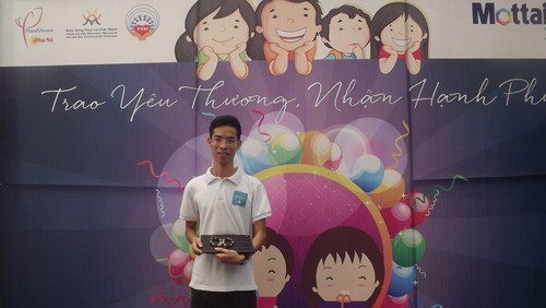 Chủ nh&acirc;n mới sở hữu cặp v&ograve;ng đ&aacute; của Tr&agrave; Ngọc Hằng. Ảnh minh họa