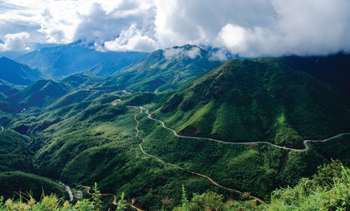 Đ&egrave;o &Ocirc; Quy Hồ h&ugrave;ng vĩ nhất miền Bắc. Ảnh minh họa