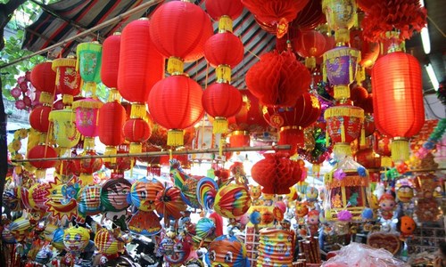 Phố H&agrave;ng M&atilde; dịp trung thu. Ảnh minh họa
