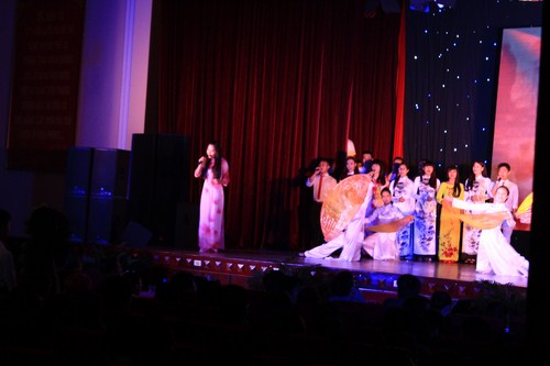 D&agrave;n hợp xướng 