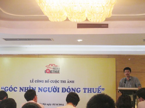 Nh&agrave; b&aacute;o, nhiếp ảnh gia Việt Văn - b&aacute;o Lao động.