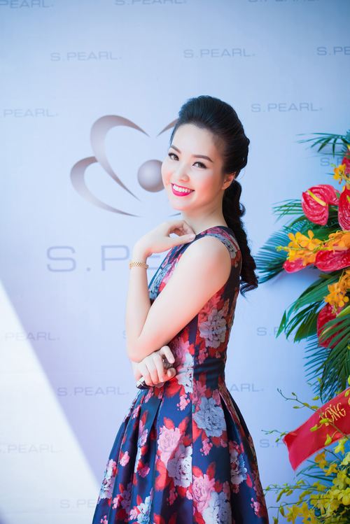 Á Hậu Thụy Vân