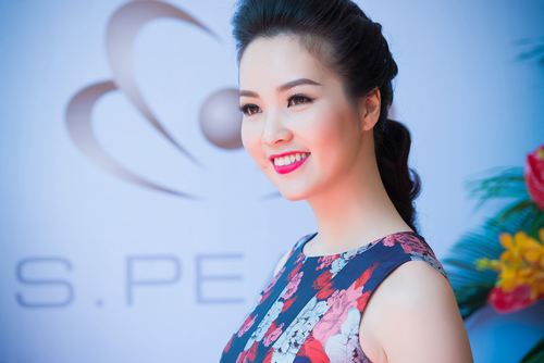 Á Hậu Thụy Vân