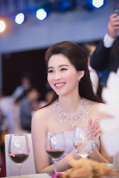 Nụ cười rạng rỡ khiến không ít người 