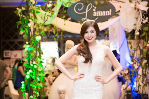 Vẻ đẹp của Tú Anh ngày càng mặn mà