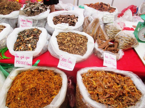 Măng kh&ocirc; Tuy&ecirc;n Quang được nhiều người ưa chuộng bởi gi&aacute; cả phải chăng v&agrave; m&ugrave;i vị tươi thơm.